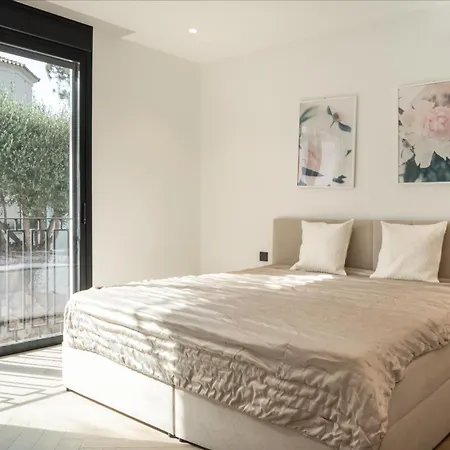 아파트 Exquisite 5 Bdrm Luxury W Gym, Bbq, And Pool 마르베야